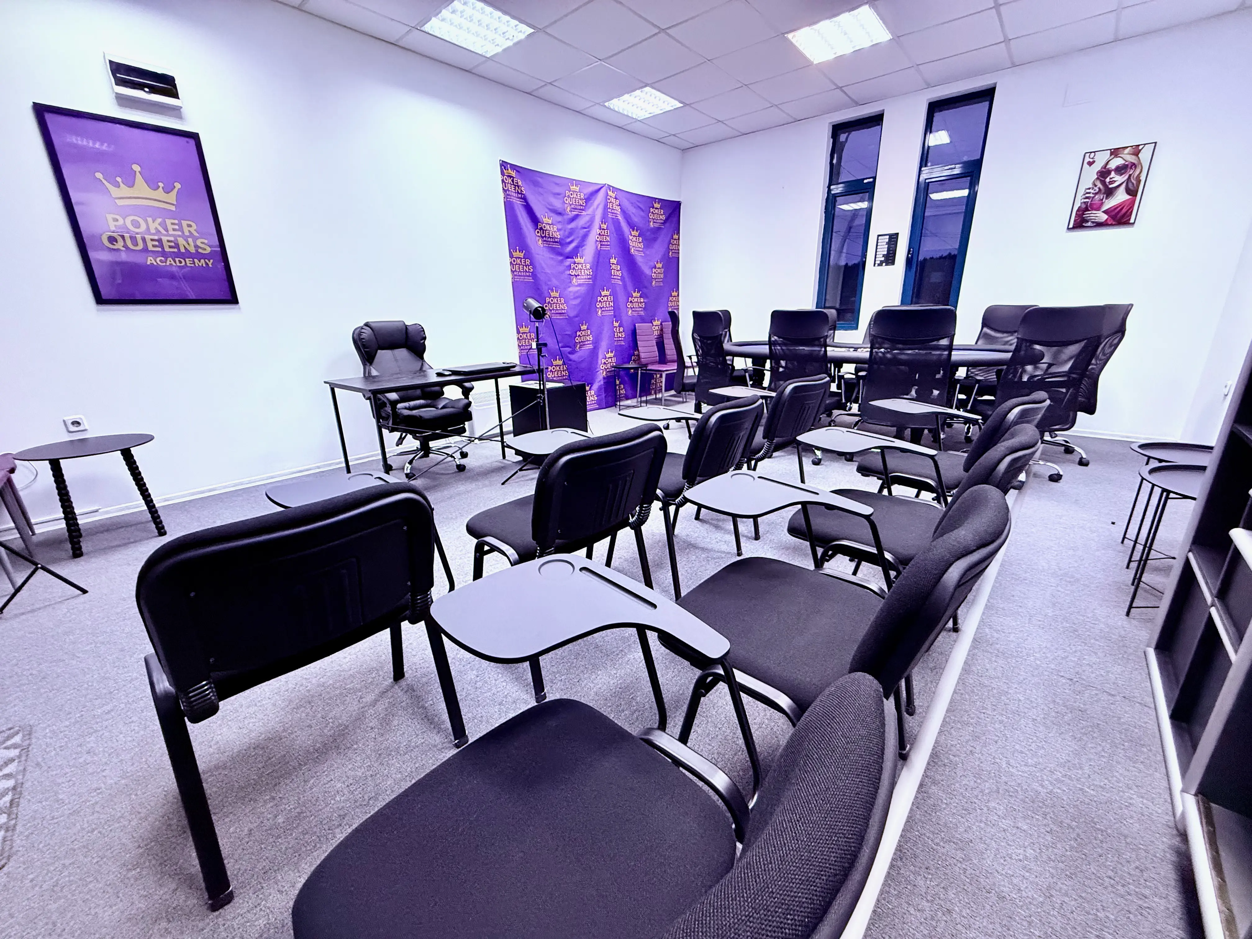 Poker Queens Academy - Галерия снимка 27